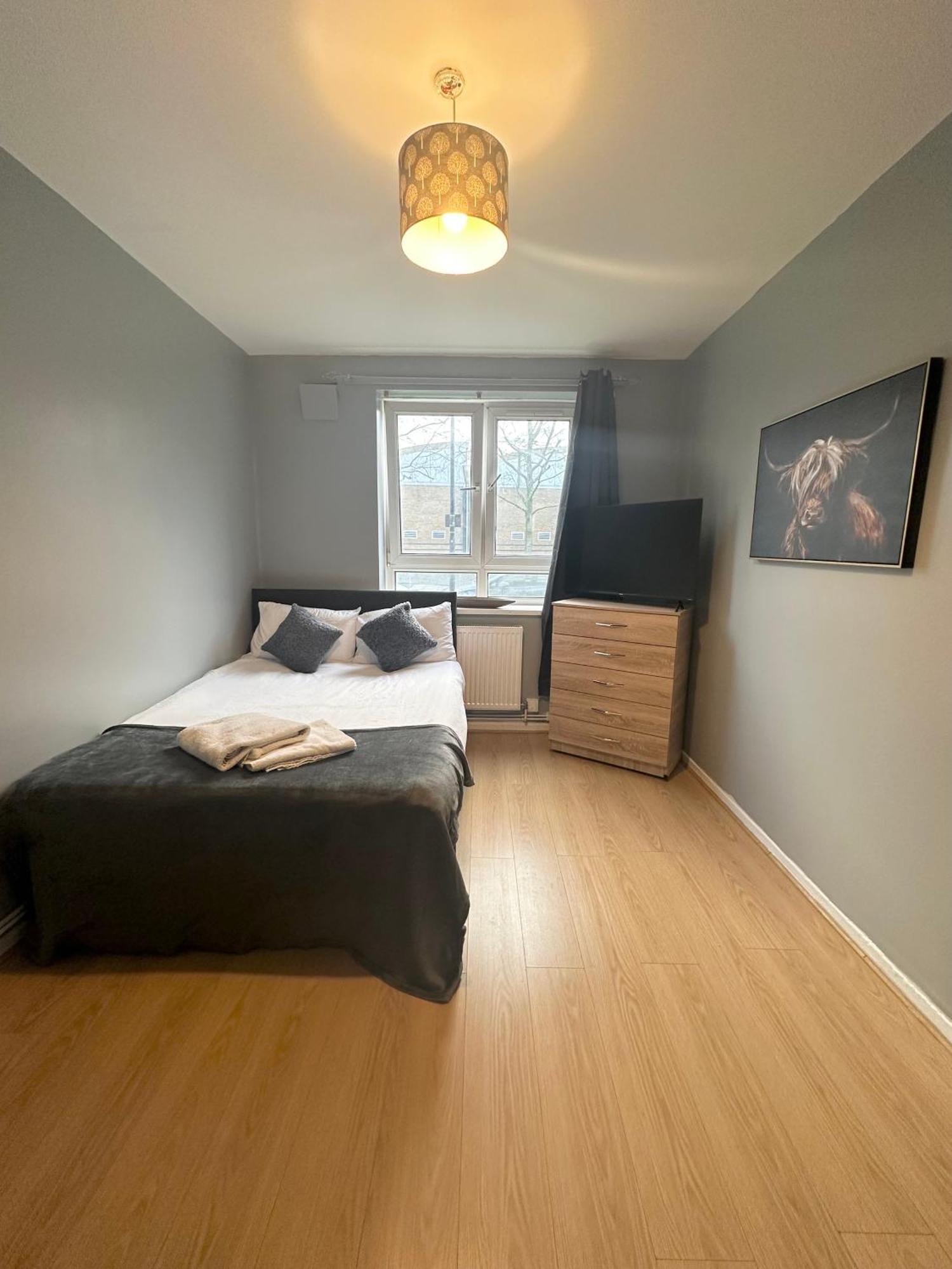 1 Bedroom Flat In Whitechapel, Londres Exterior foto