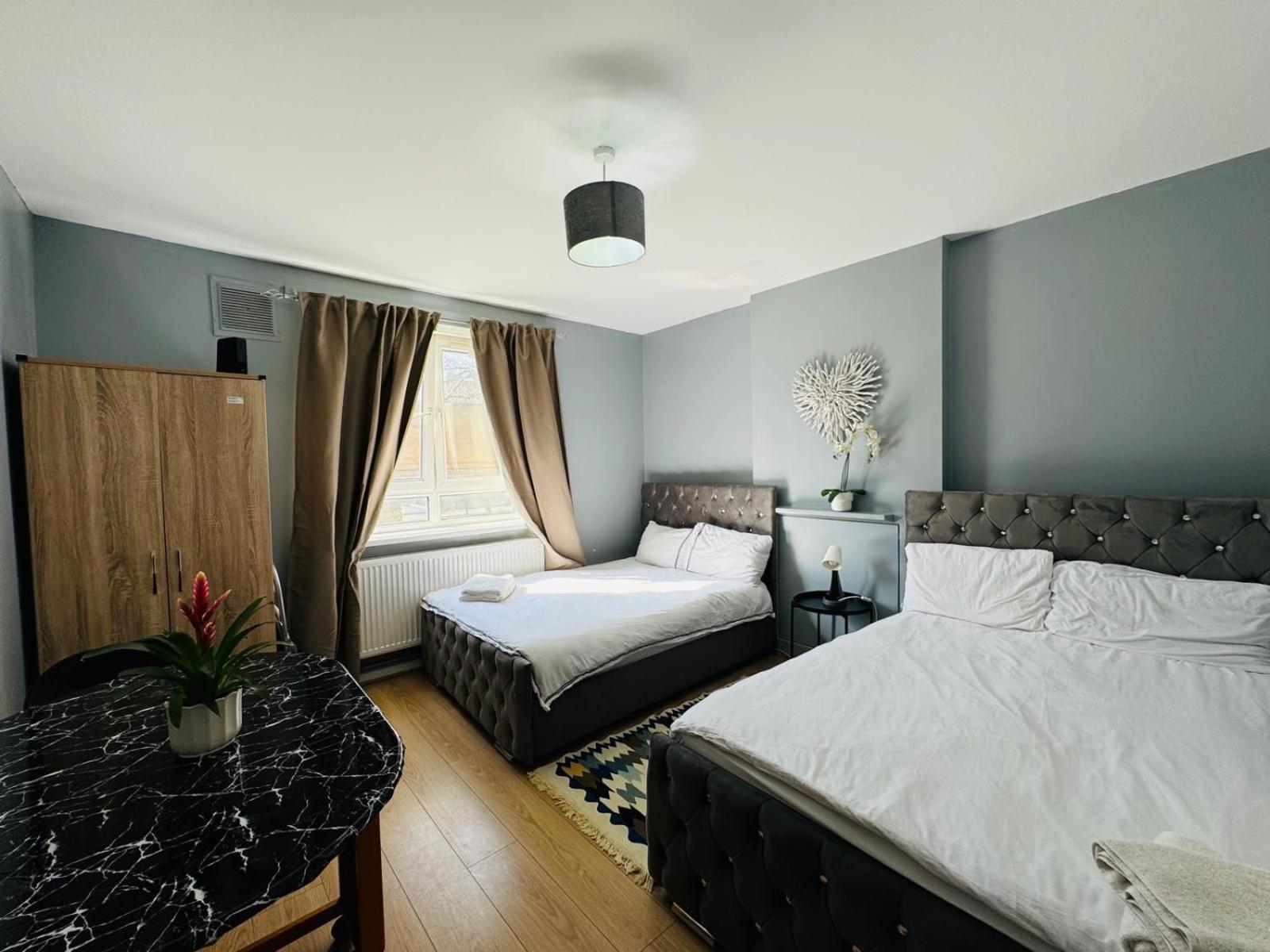 1 Bedroom Flat In Whitechapel, Londres Exterior foto